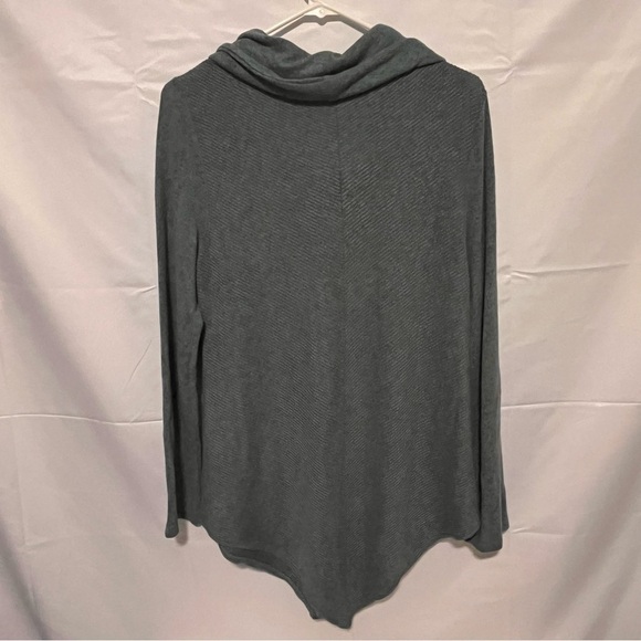 B WEAR, Women’s Cowl Neck, Long Sleeve, Comfy Gray Shirt, Size X-Large - Picture 4 of 11